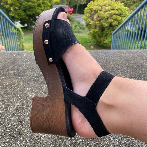 Topshop Black Wooden Sandals - Picture 3 of 6